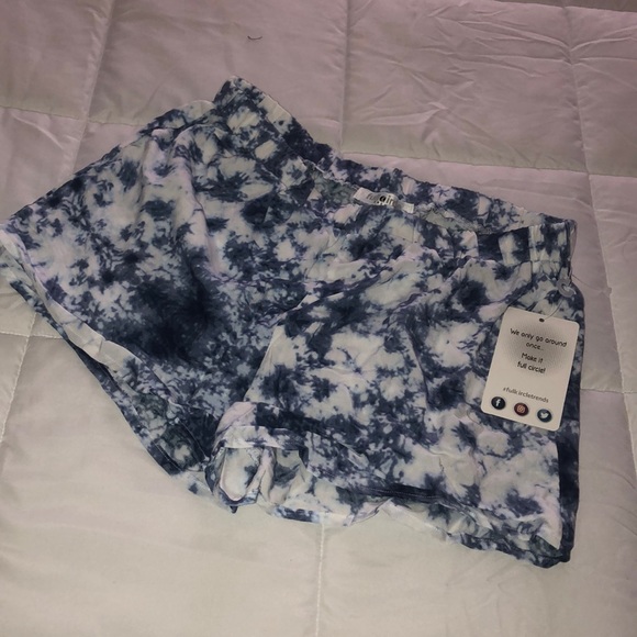 Shorts - Picture 1 of 2